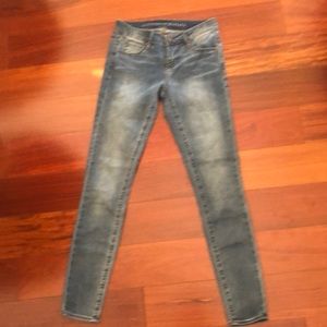 Articles of Society Jeans. stretch skinny cSize 24 waist, 29 “inseam, 8/12 rise.